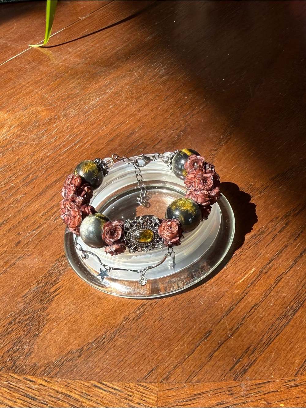 Handcrafted Brown Rose & Gold Accent Bracelet